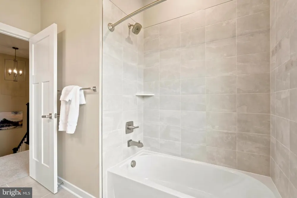 24274 THURSO SQUARE Dulles, VA 20166