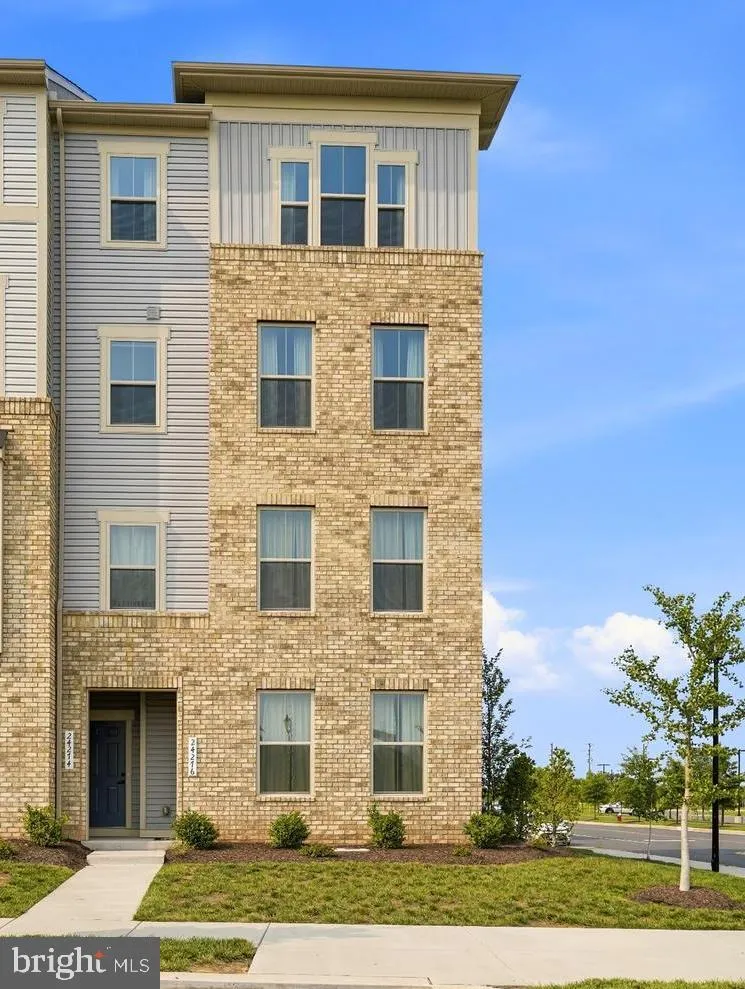 24274 THURSO SQUARE Dulles, VA 20166
