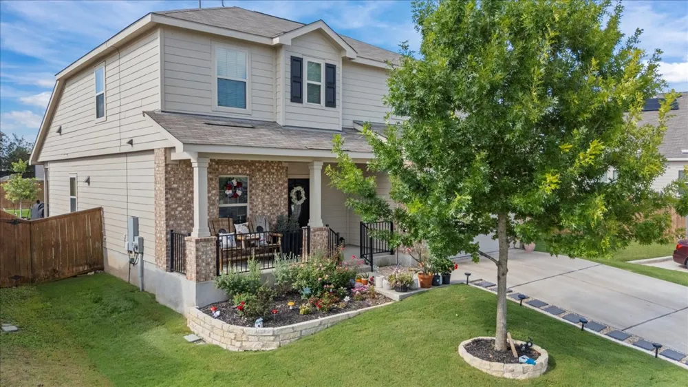 104 Cressida Cove Jarrell, TX 76537