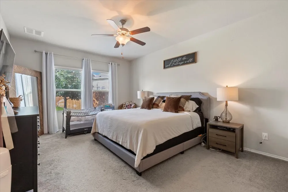 104 Cressida Cove Jarrell, TX 76537