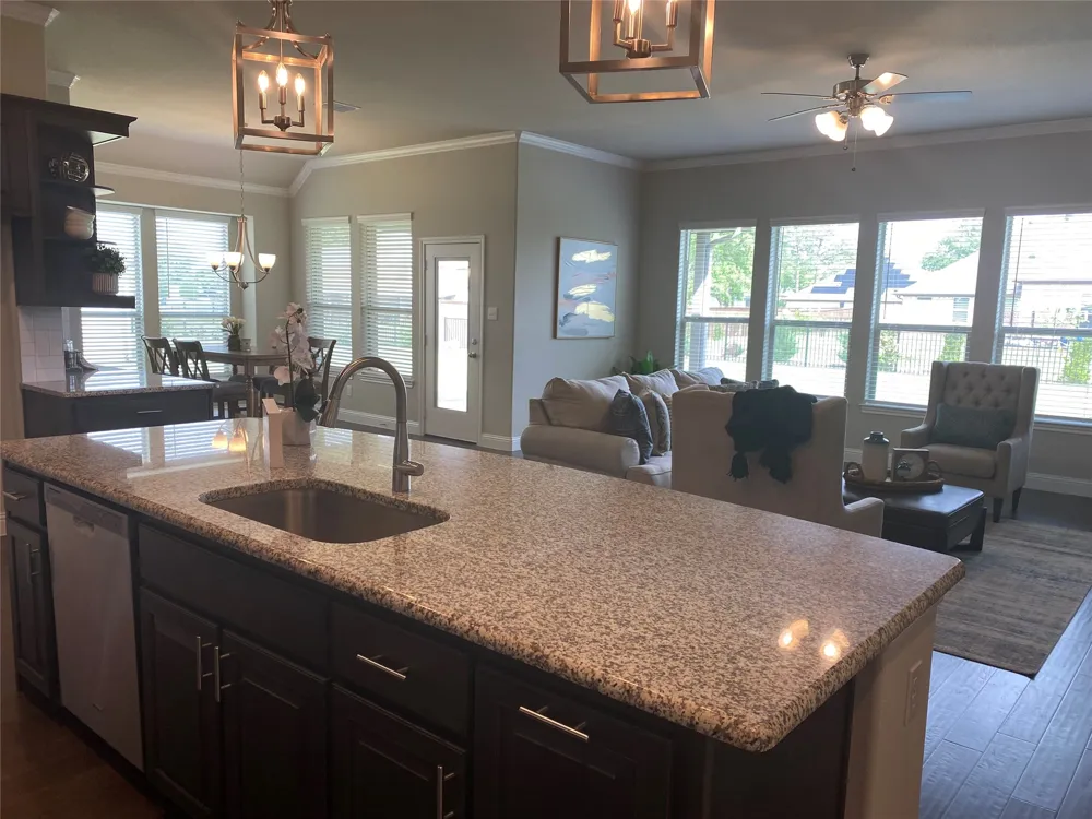 209 Johnson Street Granbury, TX 76048