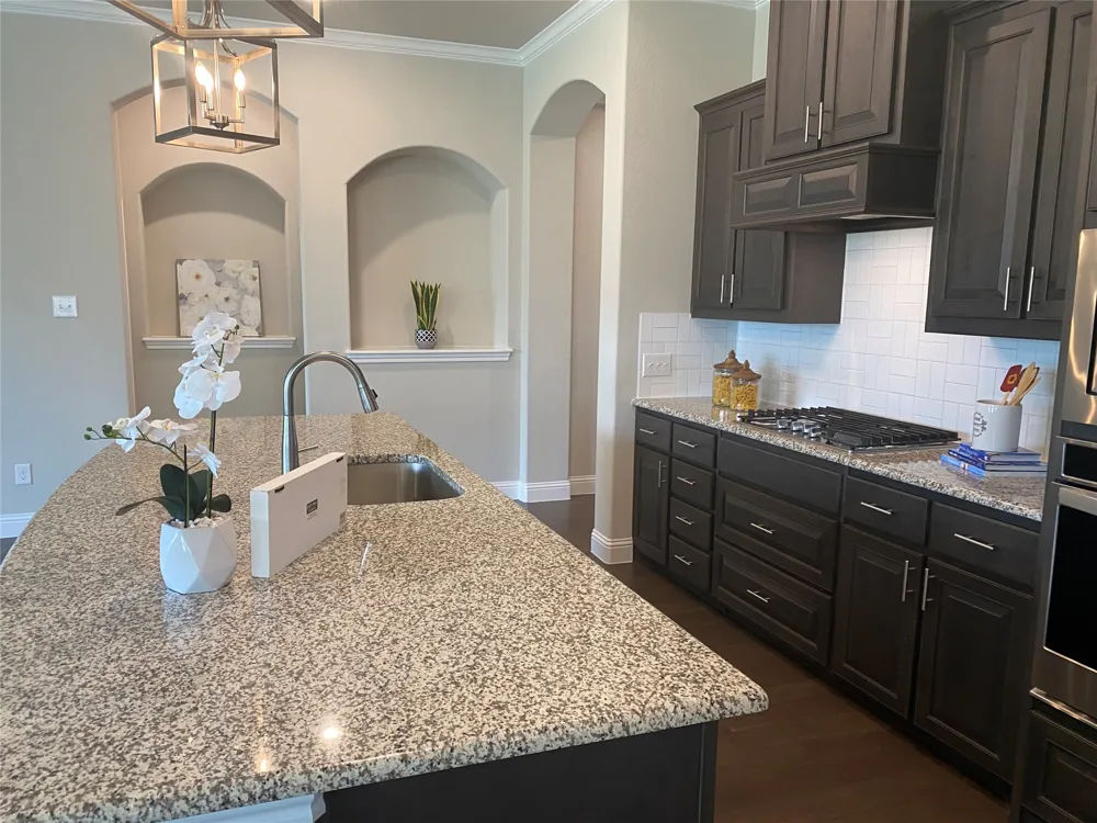 209 Johnson Street Granbury, TX 76048
