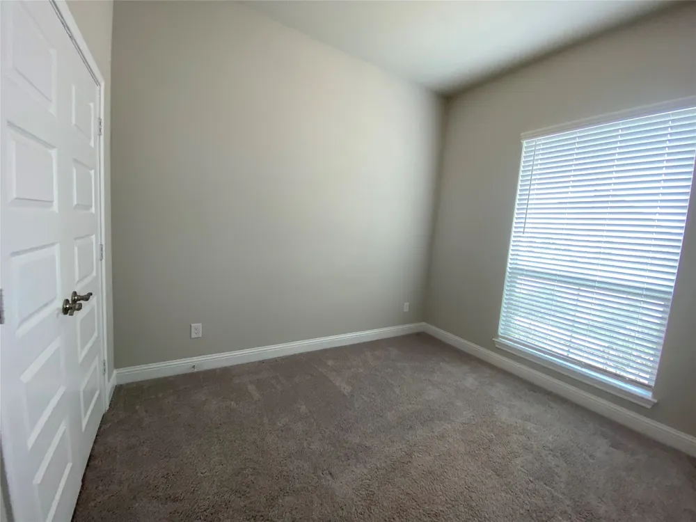 209 Johnson Street Granbury, TX 76048