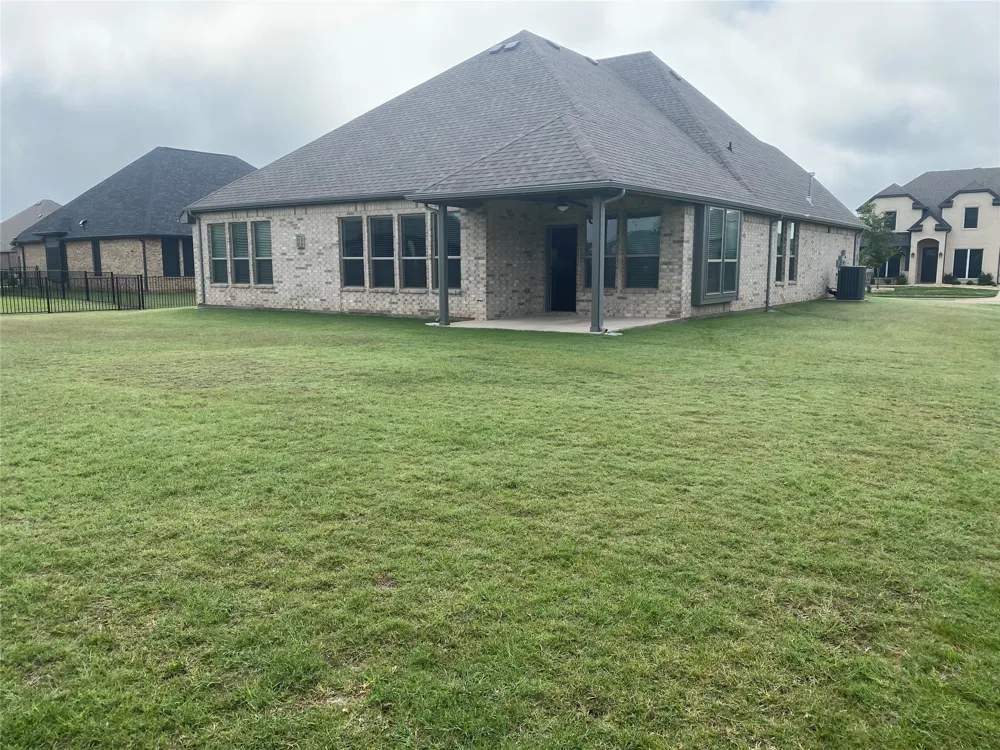 209 Johnson Street Granbury, TX 76048