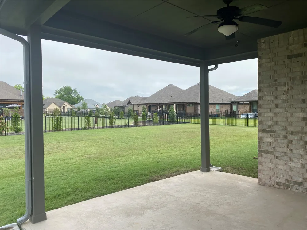 209 Johnson Street Granbury, TX 76048