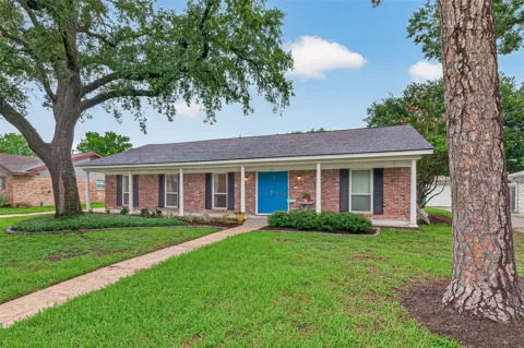 5810 Creekbend Drive