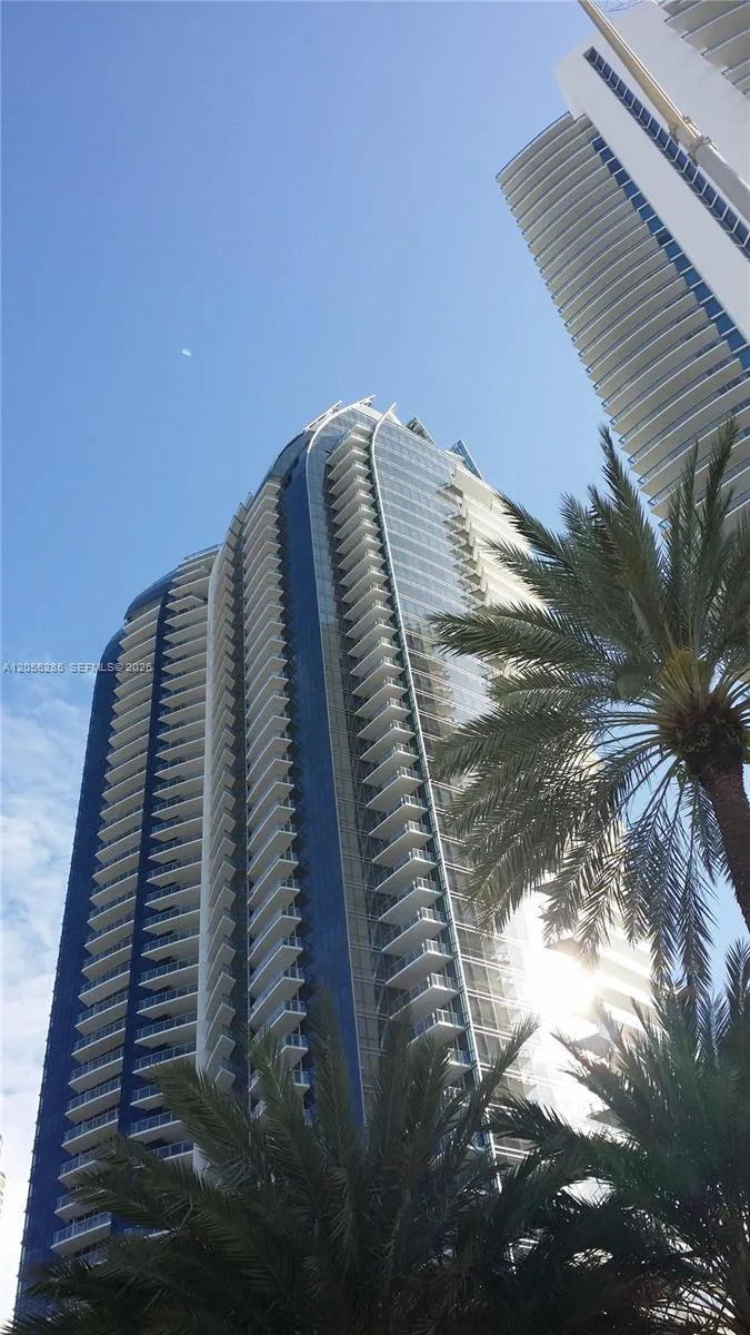 17121 COLLINS AV #2306 Sunny Isles Beach, FL 33160