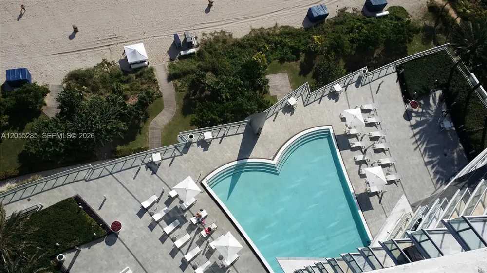 17121 COLLINS AV #2306 Sunny Isles Beach, FL 33160