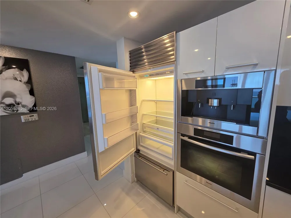 17121 COLLINS AV #2306 Sunny Isles Beach, FL 33160