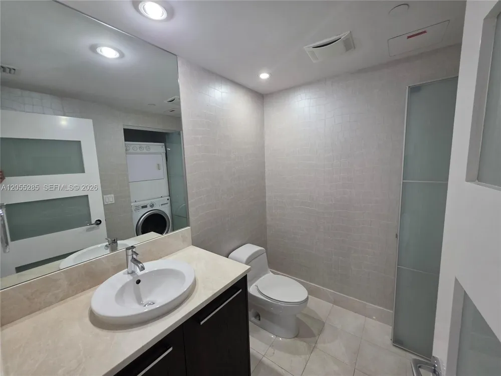 17121 COLLINS AV #2306 Sunny Isles Beach, FL 33160