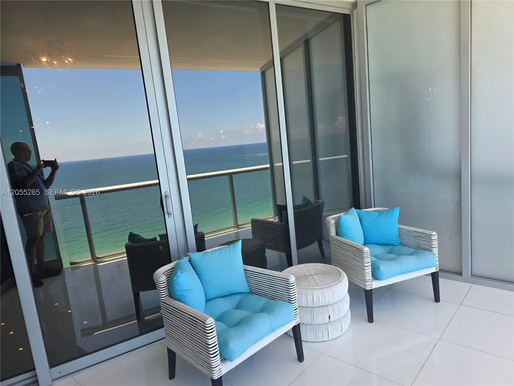 17121 COLLINS AV #2306 Sunny Isles Beach, FL 33160