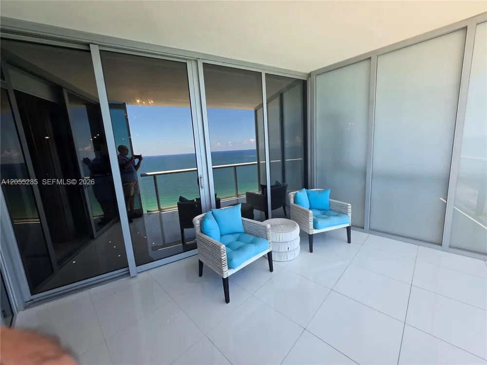 17121 COLLINS AV #2306 Sunny Isles Beach, FL 33160