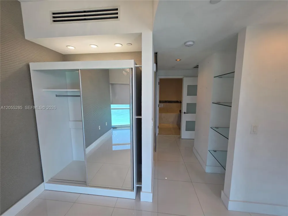 17121 COLLINS AV #2306 Sunny Isles Beach, FL 33160