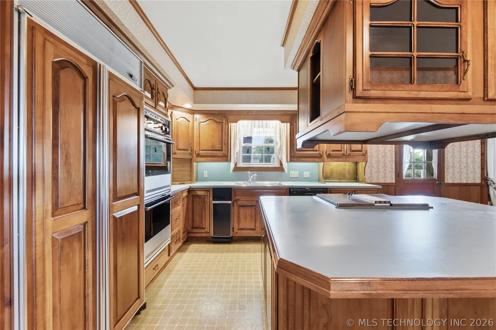 820 W Davis Drive Nowata, OK 74048