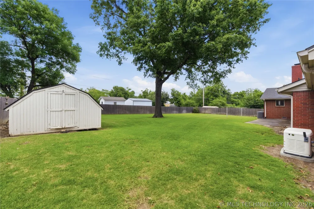 820 W Davis Drive Nowata, OK 74048