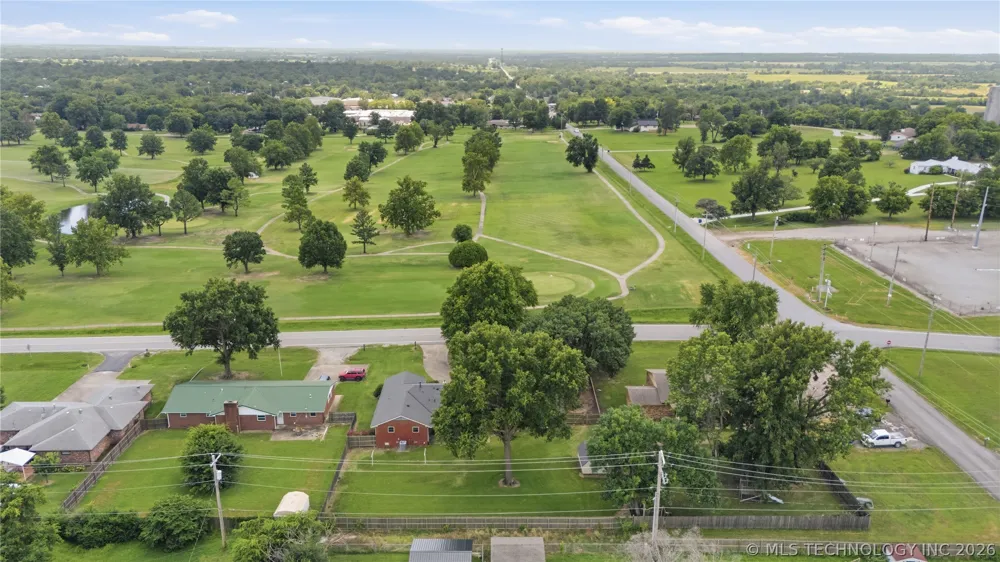 820 W Davis Drive Nowata, OK 74048