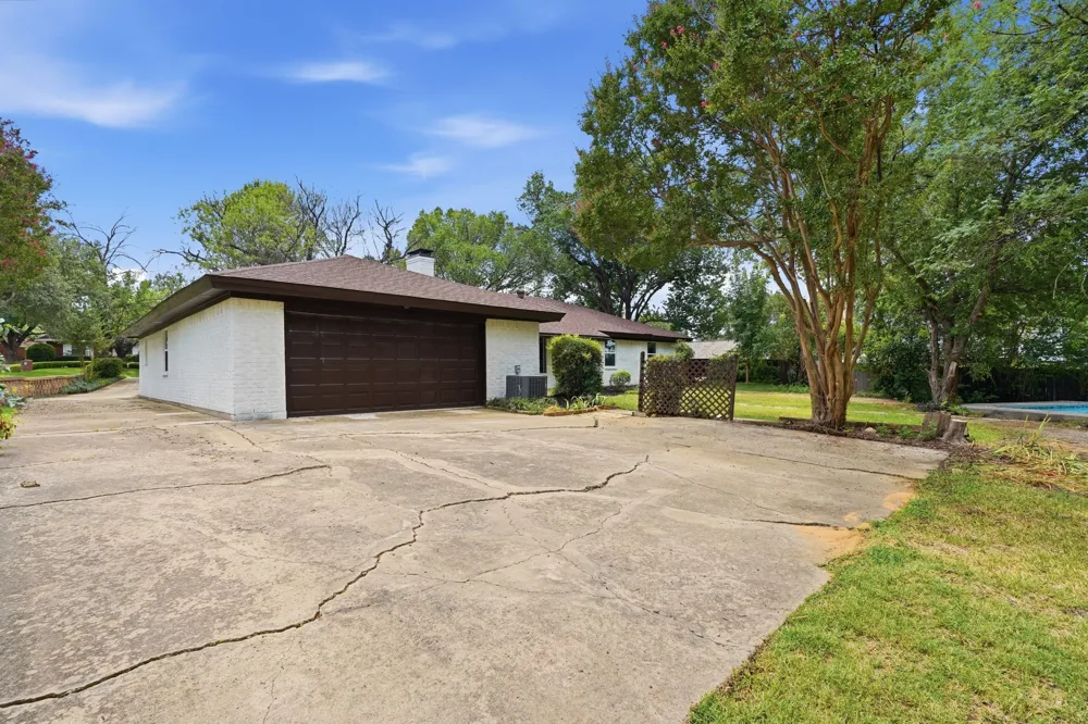 6505 Riviera Drive North Richland Hills, TX 76180