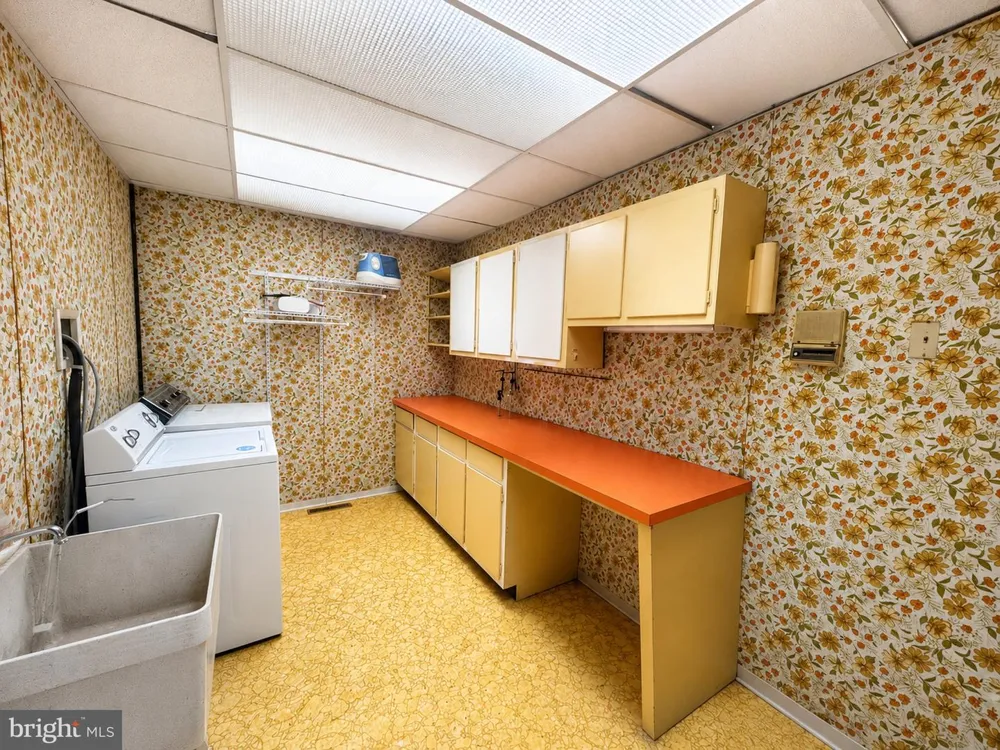 402 NOBLE STREET Lebanon, PA 17042