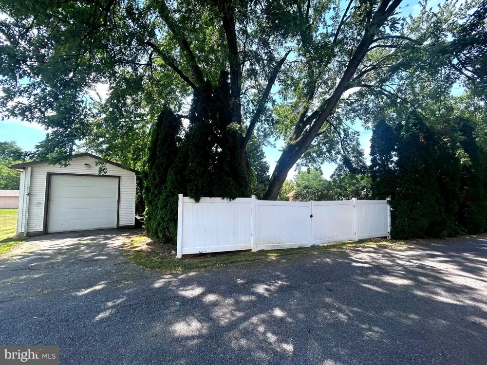 402 NOBLE STREET Lebanon, PA 17042
