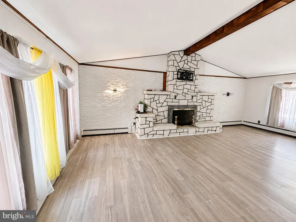 402 NOBLE STREET Lebanon, PA 17042
