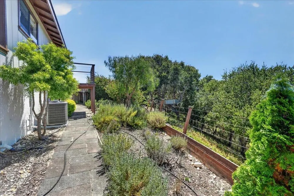 25390 Tierra Grande Drive Carmel, CA 93923
