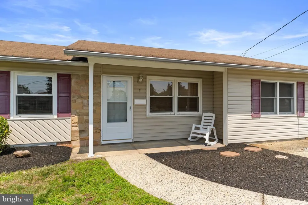 5 FOREST PARK TERRACE Monroe Township, NJ 08831