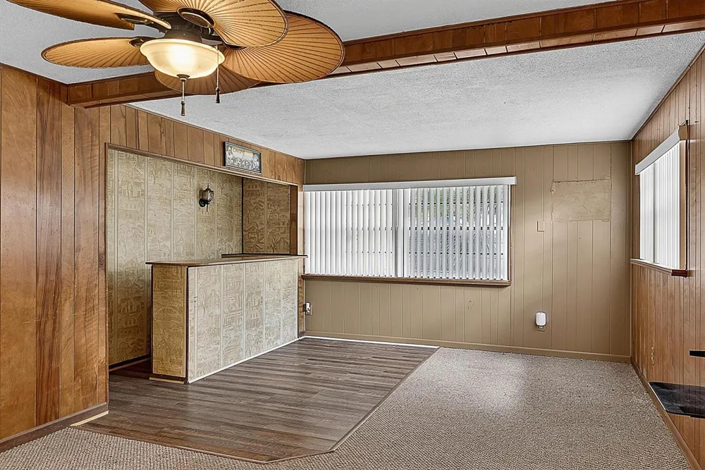 1508 WILDROSE LANE 