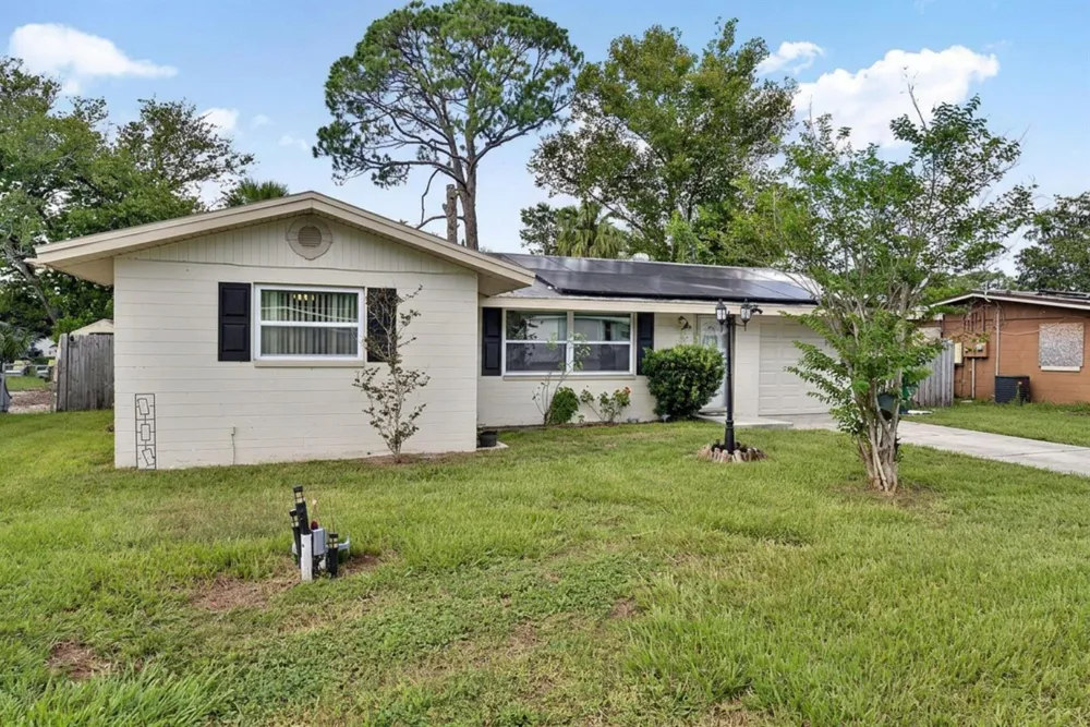 1508 WILDROSE LANE 