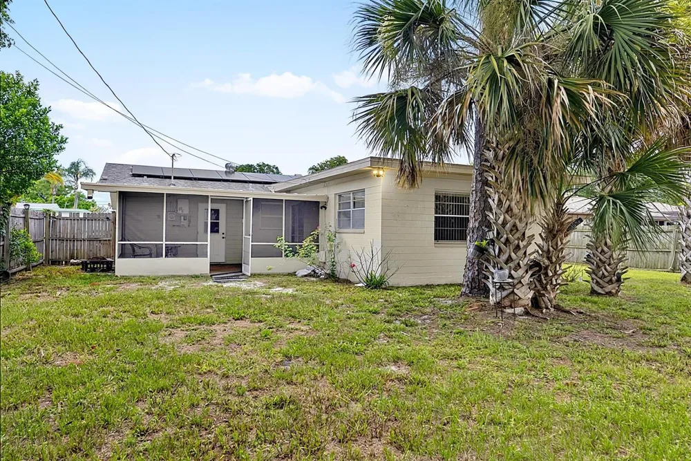1508 WILDROSE LANE 
