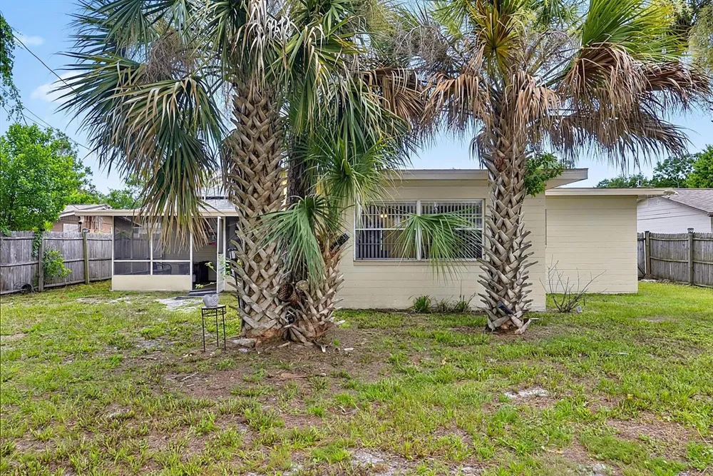 1508 WILDROSE LANE 