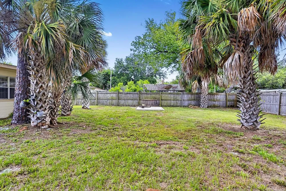 1508 WILDROSE LANE 