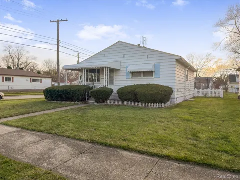 4710 Edgewood Street