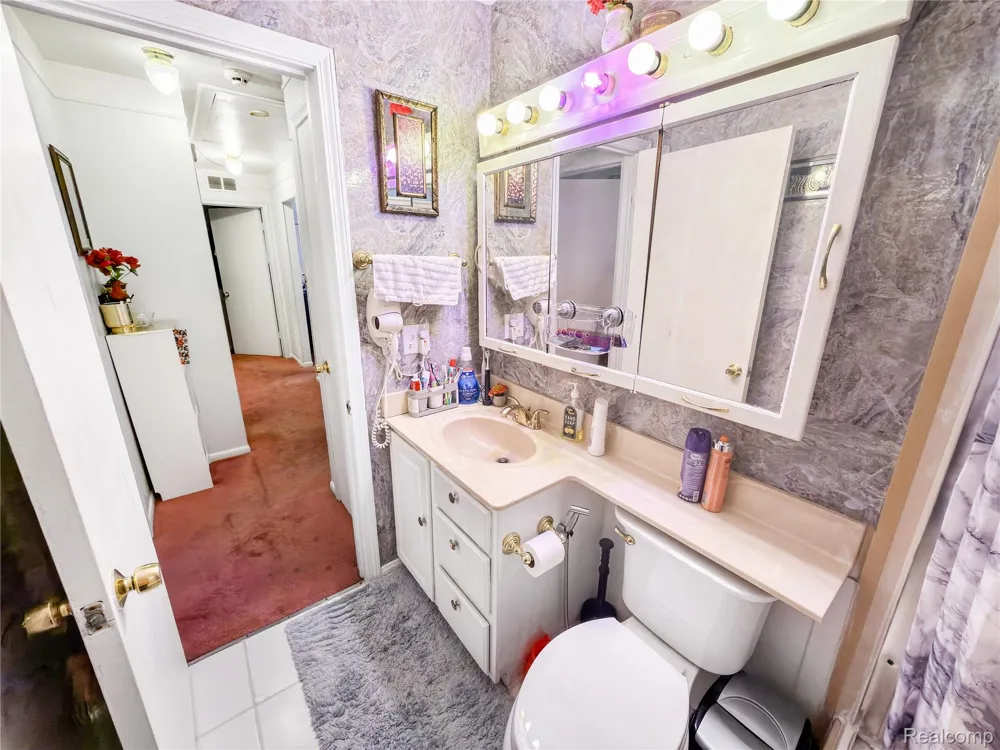 4710 Edgewood Street Dearborn Heights City, MI 48125