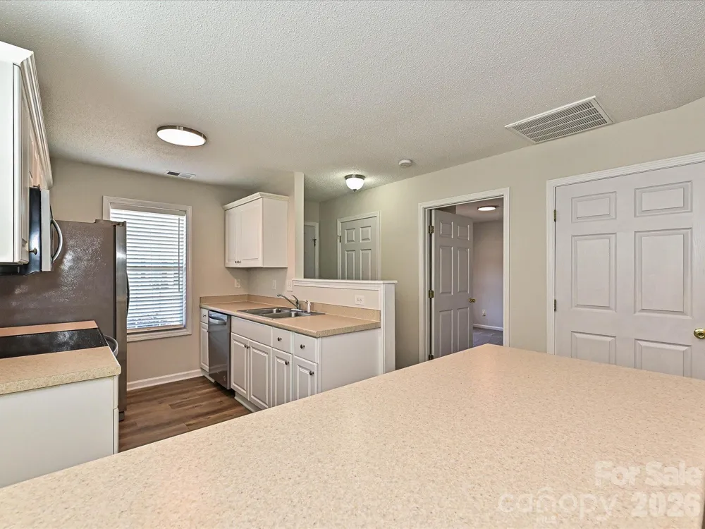2013 Pin Oak Place Cramerton, NC 28032