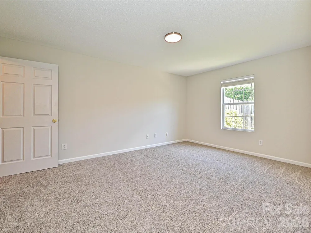 2013 Pin Oak Place Cramerton, NC 28032