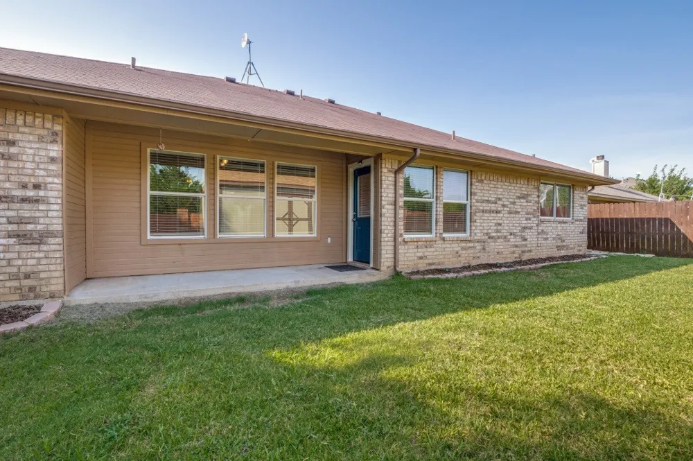 416 Fox Hollow Venus, TX 76084