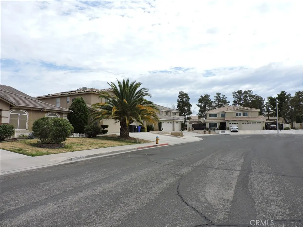14733 Ladybird Victorville, CA 92394