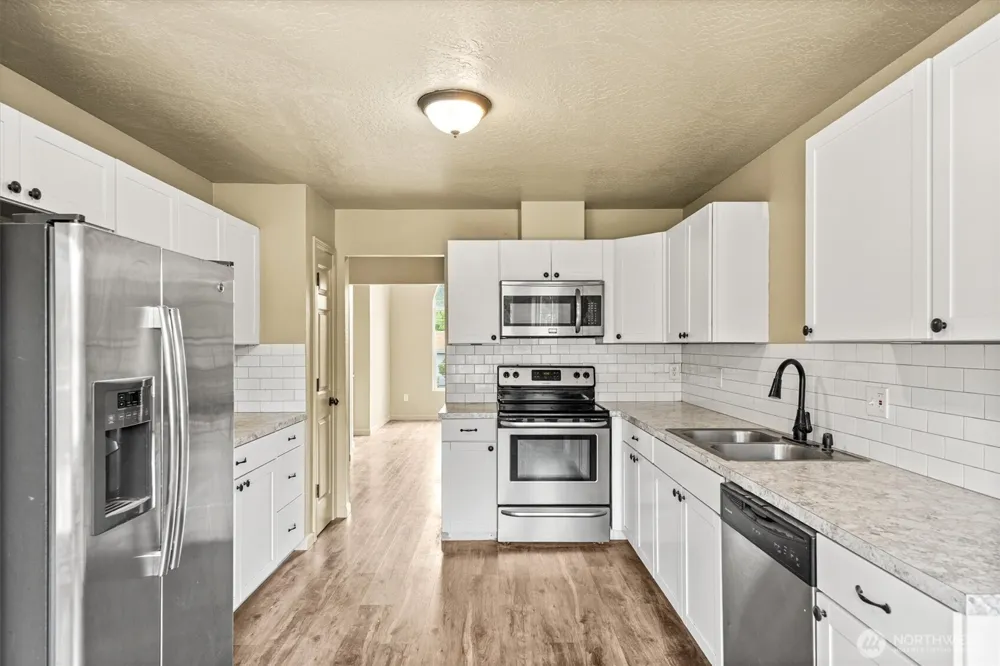 4657 Ohio Street Longview, WA 98632