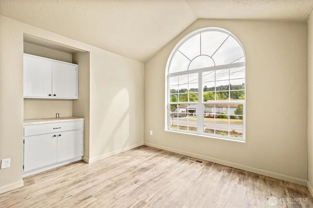 4657 Ohio Street Longview, WA 98632