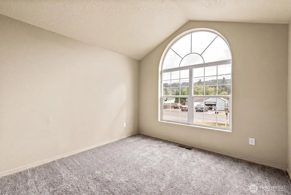 4657 Ohio Street Longview, WA 98632