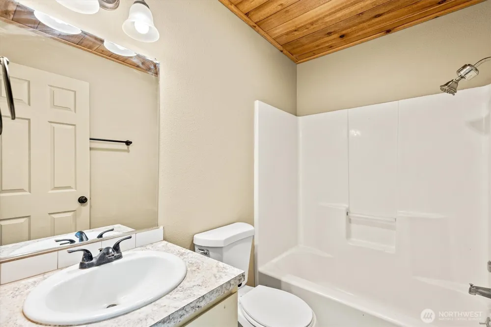 4657 Ohio Street Longview, WA 98632