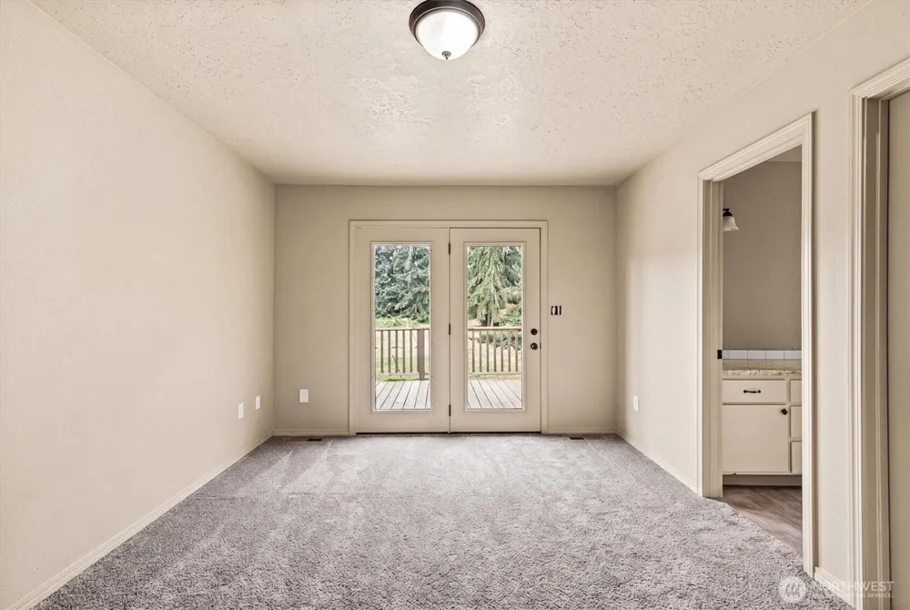 4657 Ohio Street Longview, WA 98632