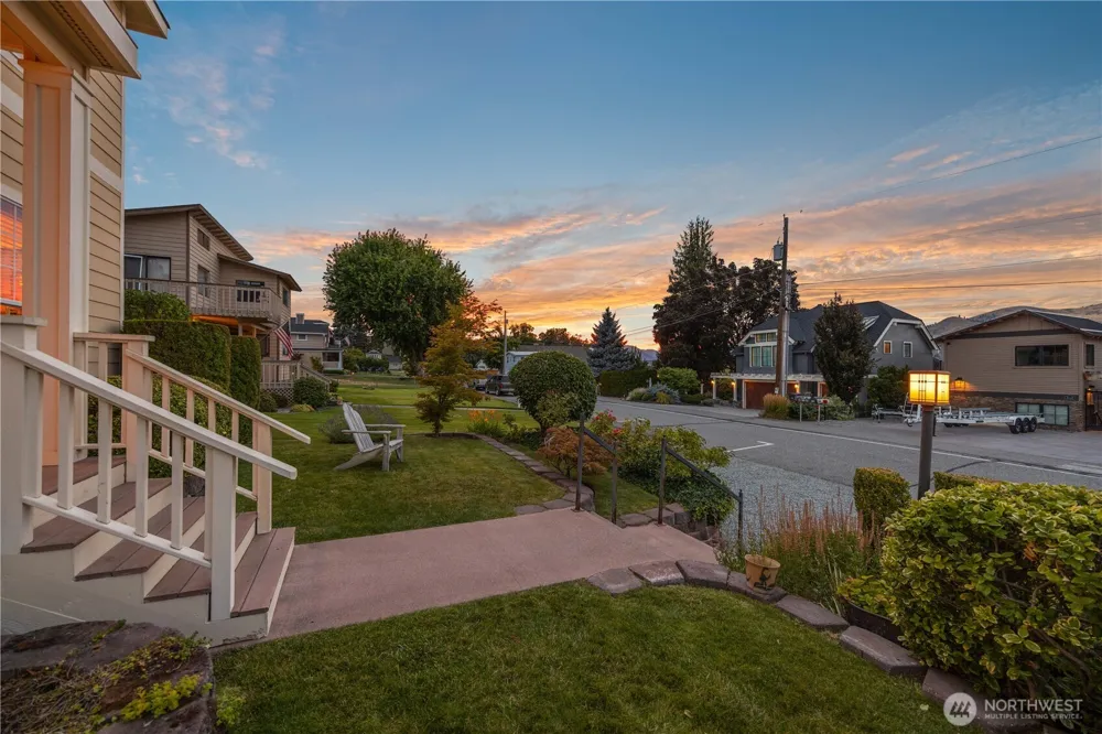2109 W Terrace Avenue Chelan, WA 98816