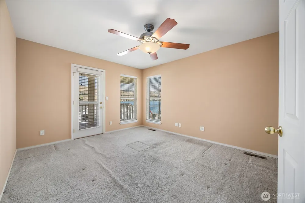 2109 W Terrace Avenue Chelan, WA 98816