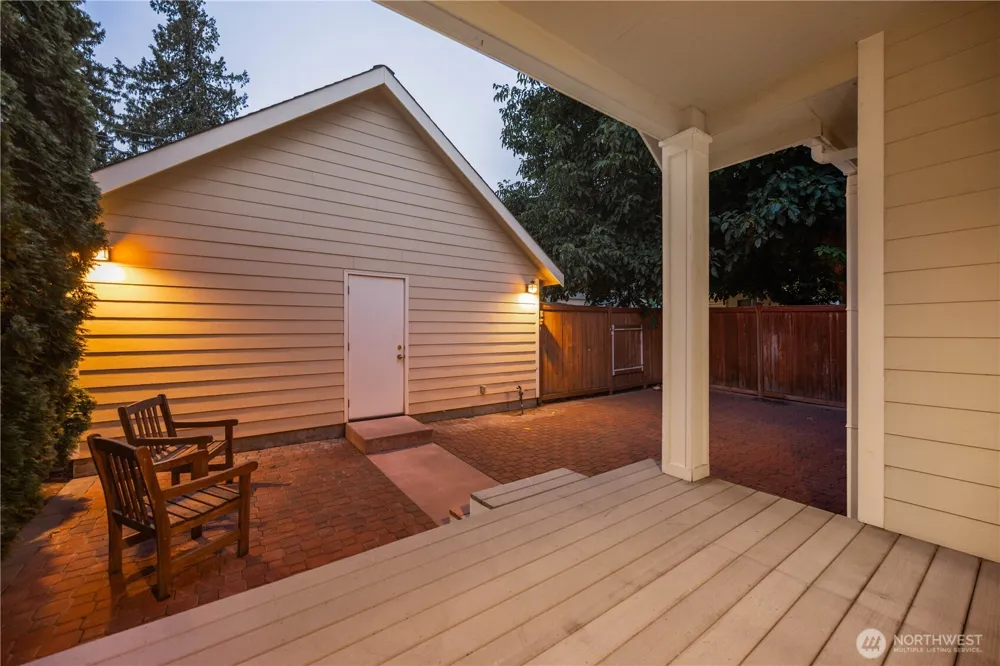 2109 W Terrace Avenue Chelan, WA 98816