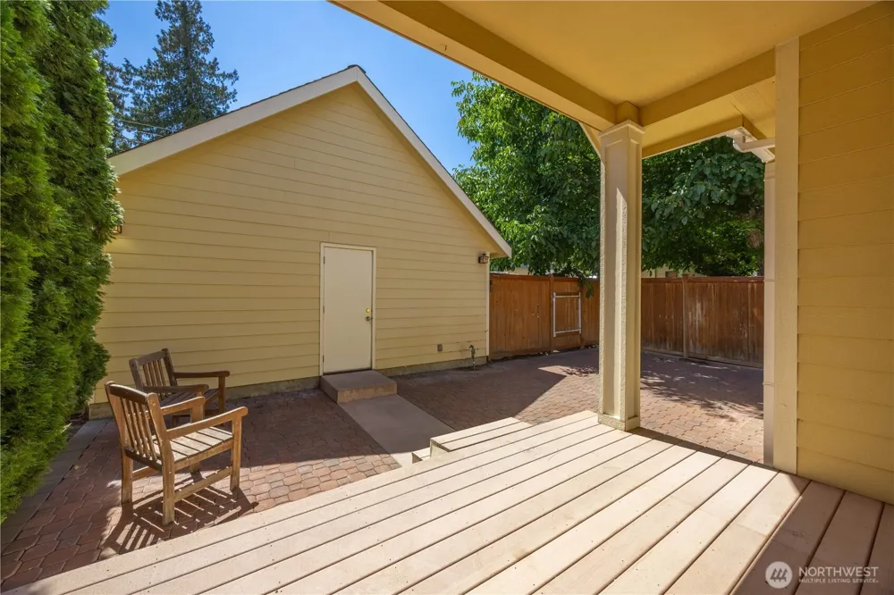 2109 W Terrace Avenue Chelan, WA 98816
