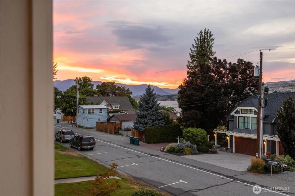 2109 W Terrace Avenue Chelan, WA 98816