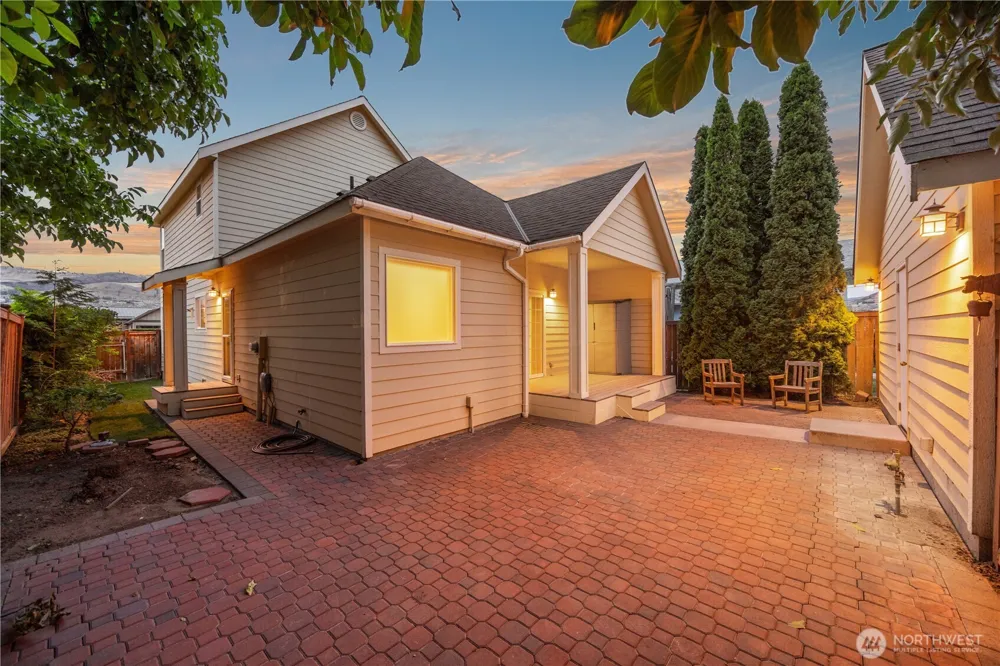 2109 W Terrace Avenue Chelan, WA 98816