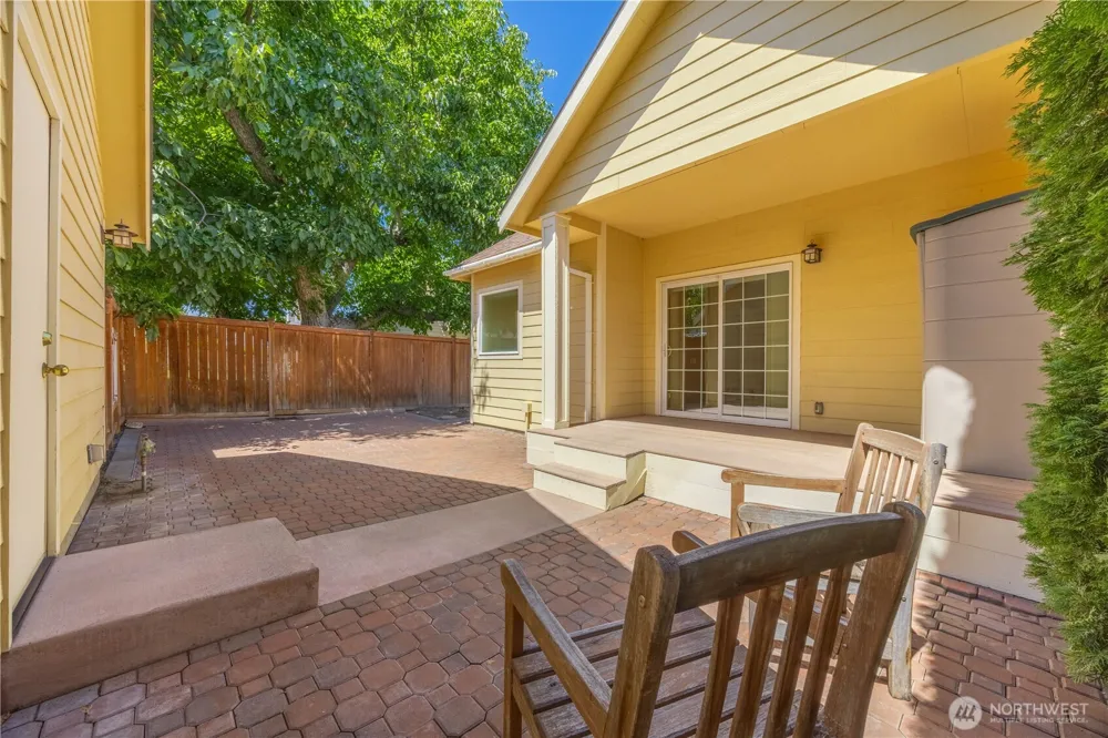 2109 W Terrace Avenue Chelan, WA 98816
