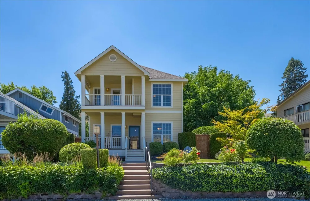 2109 W Terrace Avenue Chelan, WA 98816